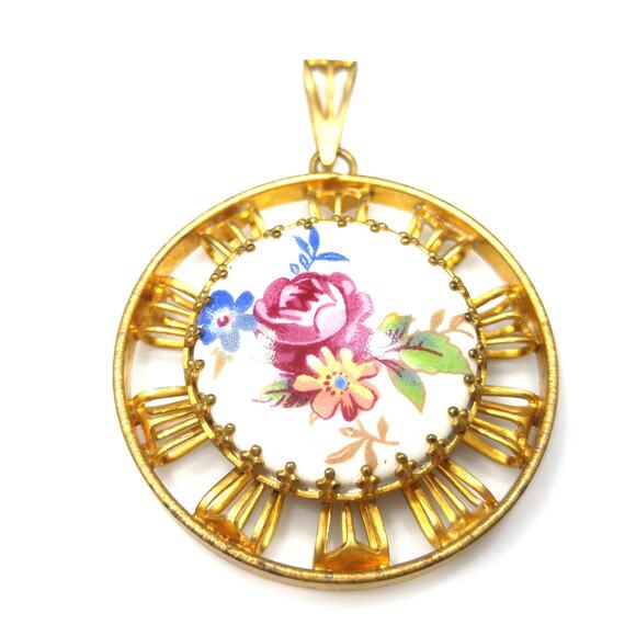 Vintage Floral Porcelain Round Pendant, Gold Tone Frame, 1960s Jewelry - Picture 3 of 10